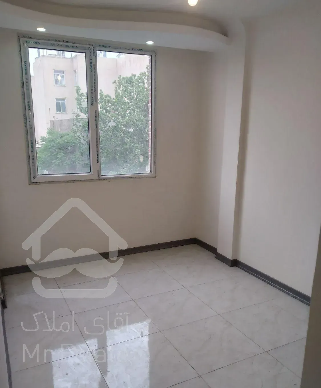 ۷۳ متر تک واحدی فول امکانات