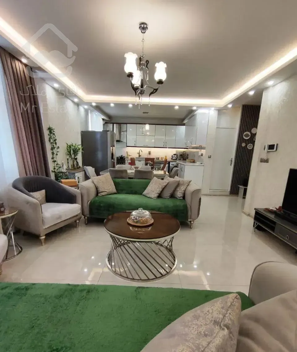 ۸۰ متر ، بسیار لوکس ، غرق در نور / نارمک جنوبی