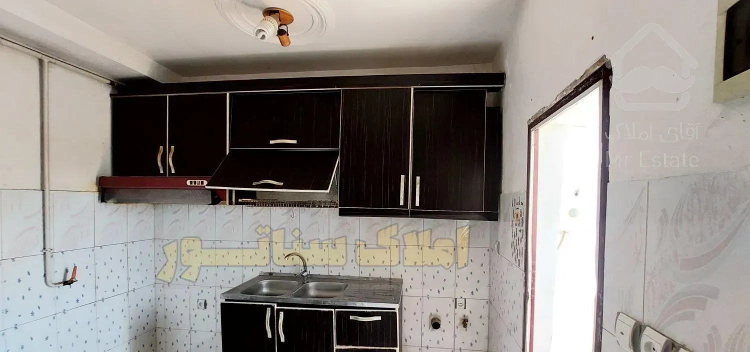 * املاک سناتـور * آپارتمان65مترطبقه دوم باپارکینگ