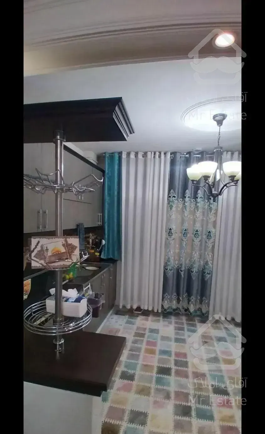 ۶۷متر ۲ خوابه شاهین شمالی