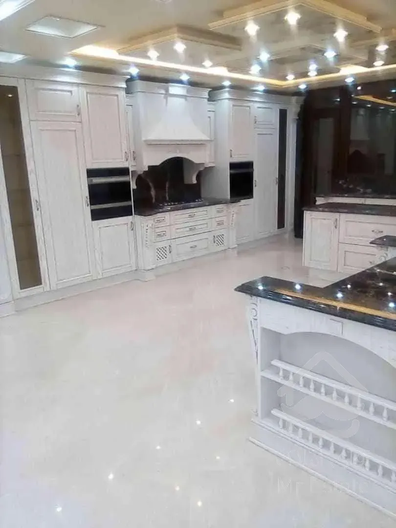 واحد ۲۴۰متر سه خواب