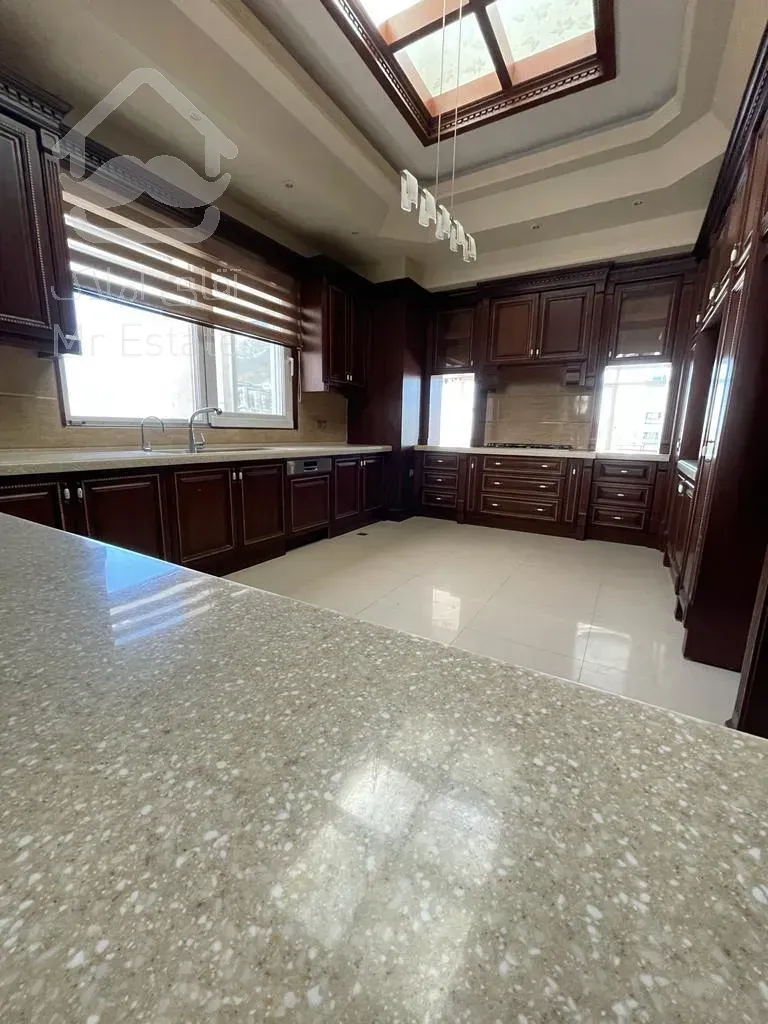 فروش اپارتمان 310 متری زعفرانیه