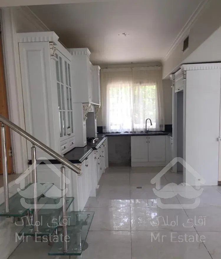 ویلا دربست ۵۱۰ متر زمین ۲۸۰ متر بنا لواسان