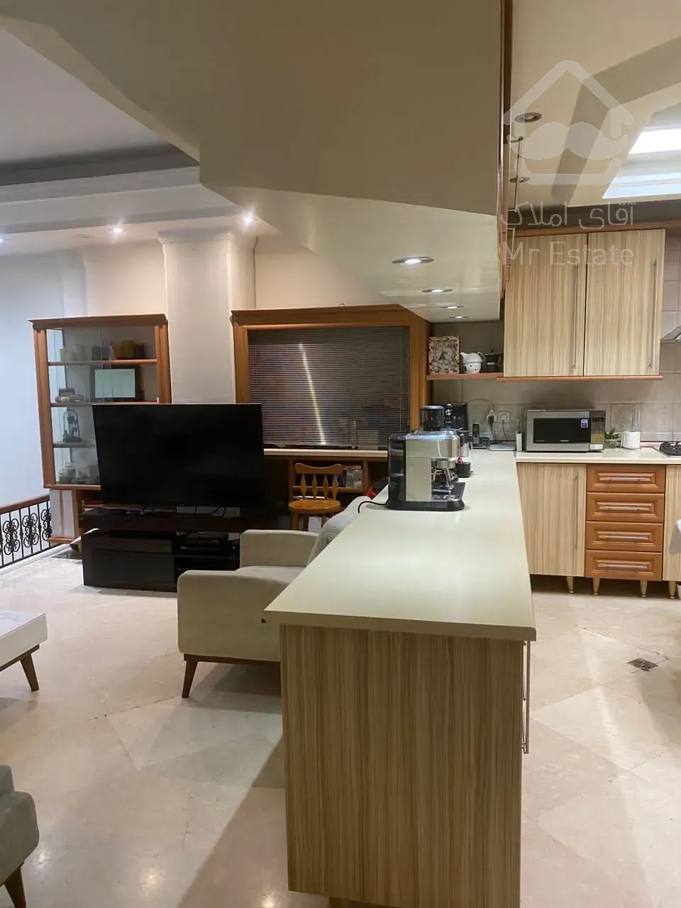 خرید وفروش اپارتمان ۲۲۰ متر ۴ خواب ونک شیراز شمالی