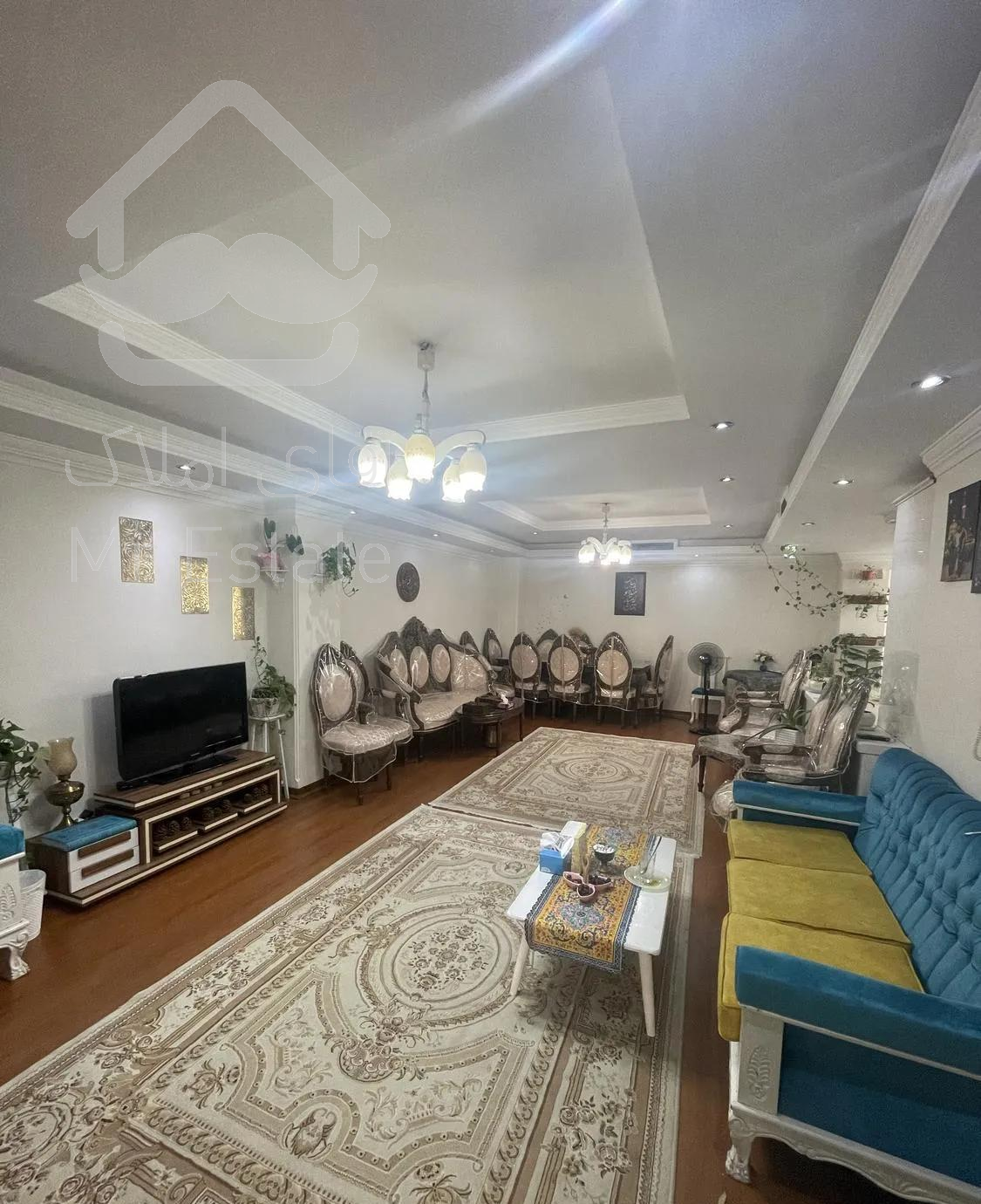 ۱۰۰ متر دو خواب* دزاشیب* پارکینگ در انتظار*