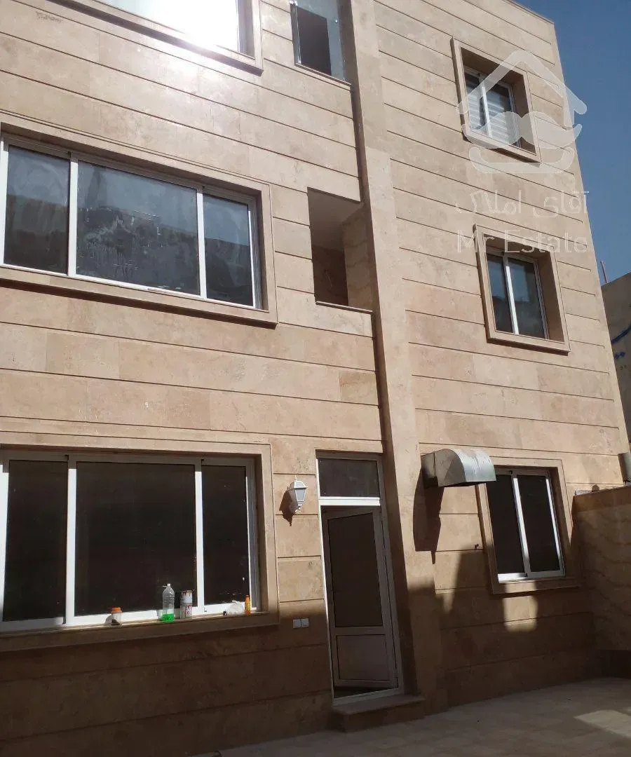 آپارتمان ۳ طبقه و ۳ واحده شهرک بوستان شهر گرگاب