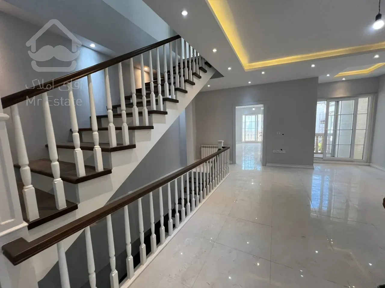 فروش ویلای ۳۱۰ متری تریبلکس سی متری