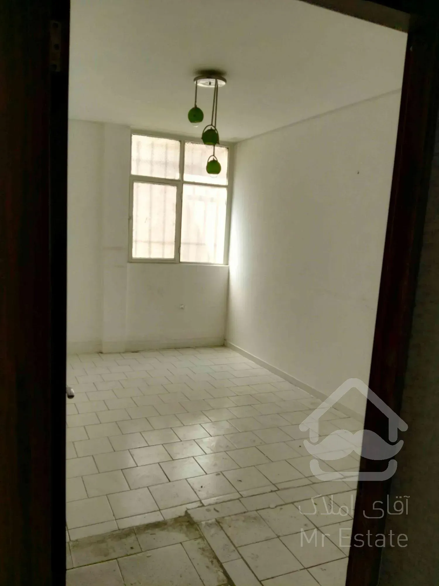 اجاره موقعیت اداری ۱۱۰ متری صادقیه