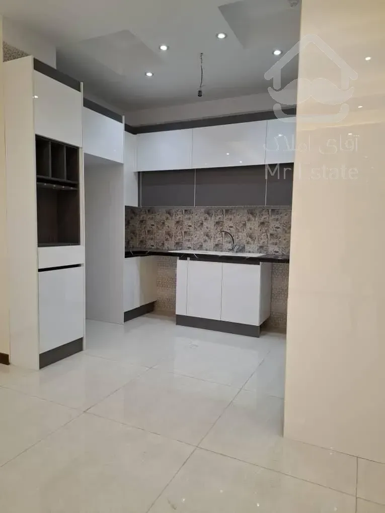 فروش فوری آپارتمان ۱۰۰متری کلید نخورده