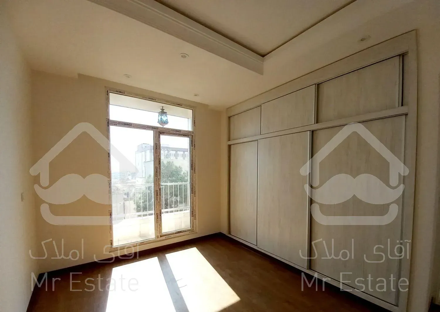 ۱۱۸ متر ۲خواب نورجنوب طبقات بالا