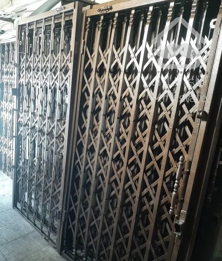 حفاظ نرده درب آکاردئونی آکاردئون پیروزی نظام آباد