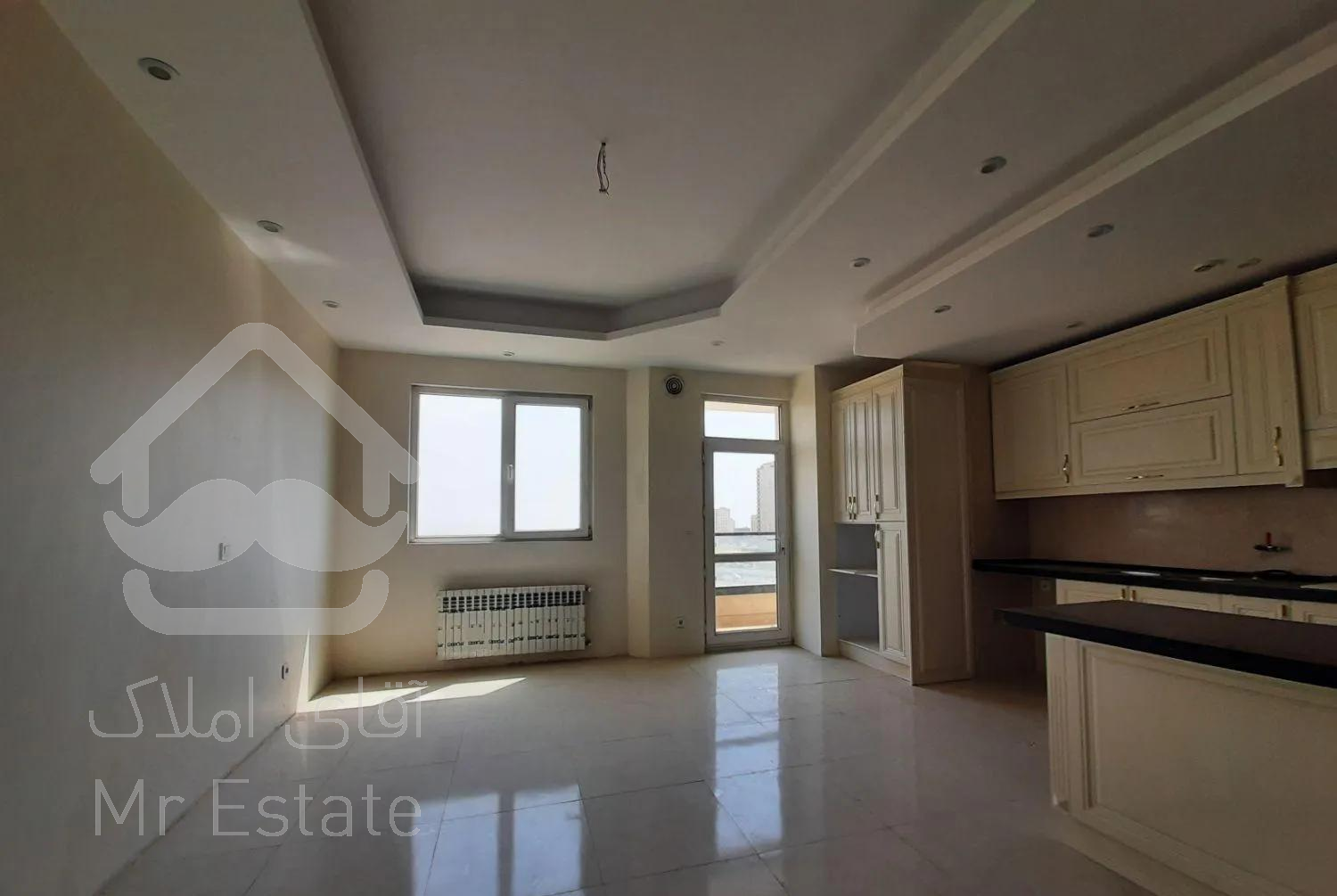 دوخوابه ویو دار با بالکن قابل چیدمان