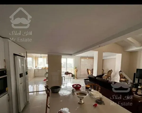 اپارتمان   /  ۲۷۰ متری  /  ۳ خواب /