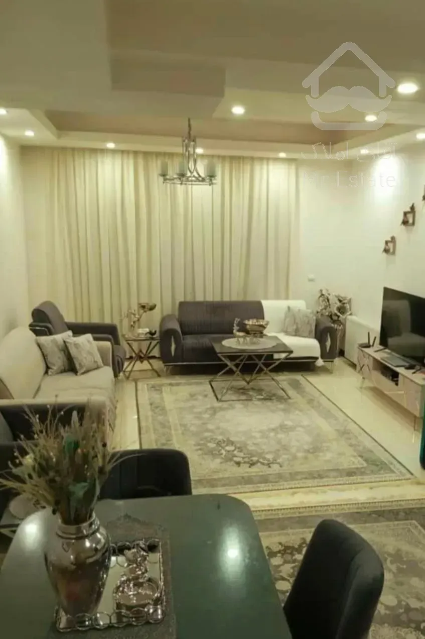 ۷۰ متر ۲خواب/ پرده خور سرتاسری/ سرمایه گذاری