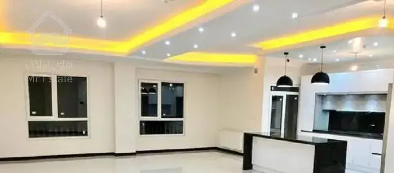 ۱۰۵/ ۲ خواب/ بسیار خوش نقشه/ فول امکانات.