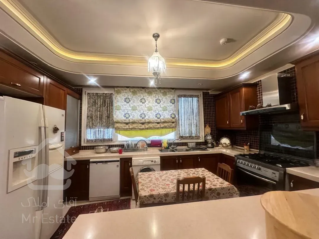 فروش اپارتمان 160 متری زعفرانیه