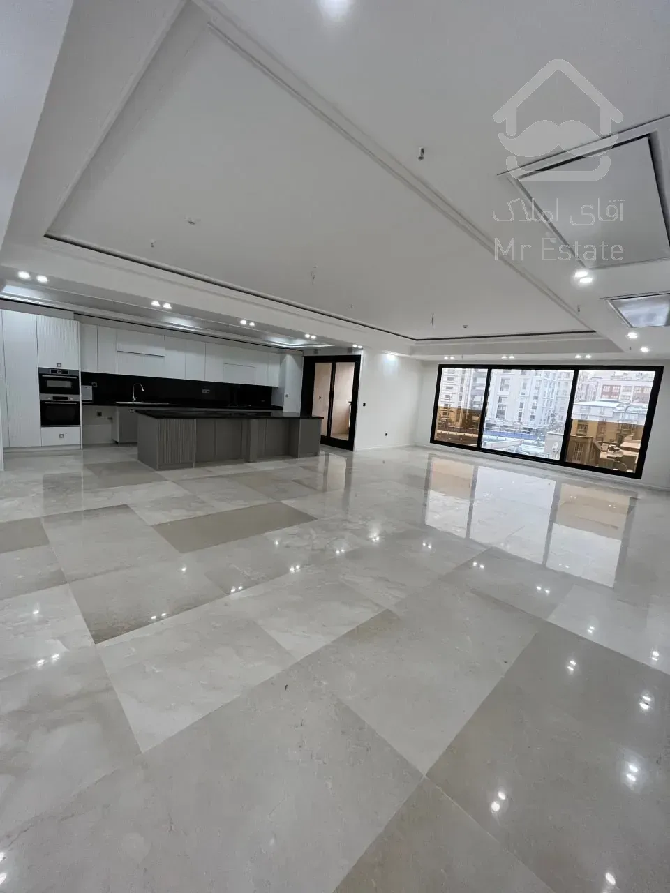 فروش واحد 200متری ویو دار رونیکا پالاس قیطریه