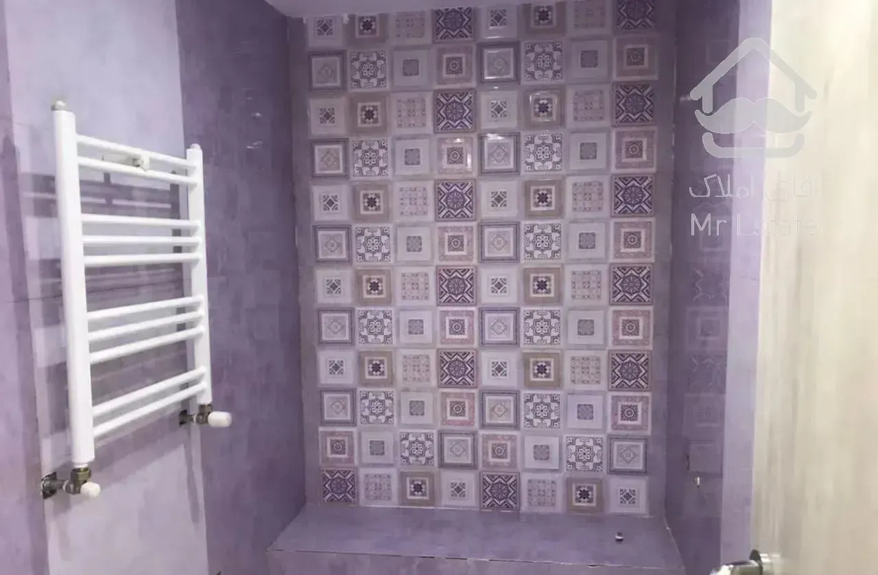 ۱۴۰متر/ فول امکانات کلیدنخورده/خوش نقشه/غرق نور