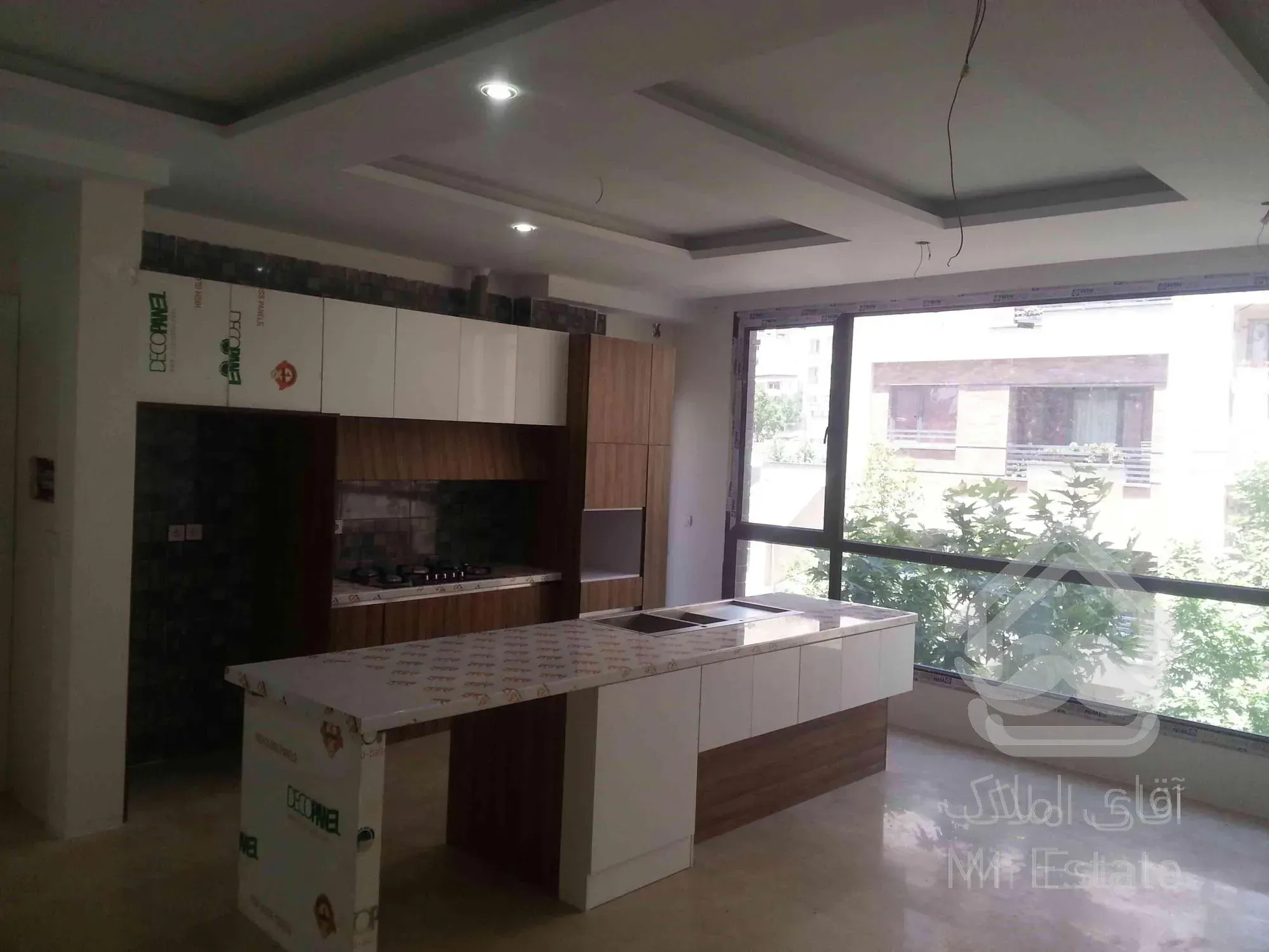 خرید آپارتمان ۱۲۰ متری نیاوران