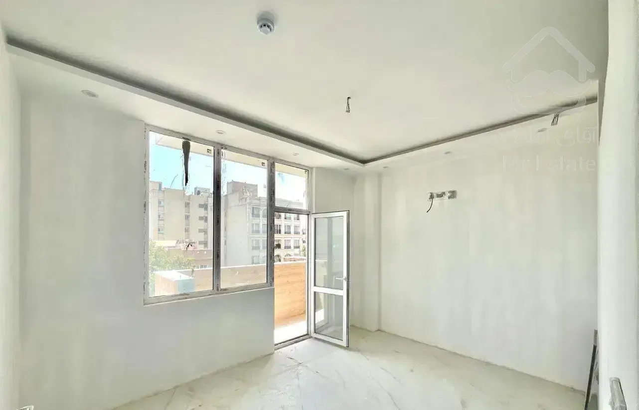 ۱۶۰ متر صفر / حافظ قبل پیروزی / طبقه ۱ و ۳ موجود