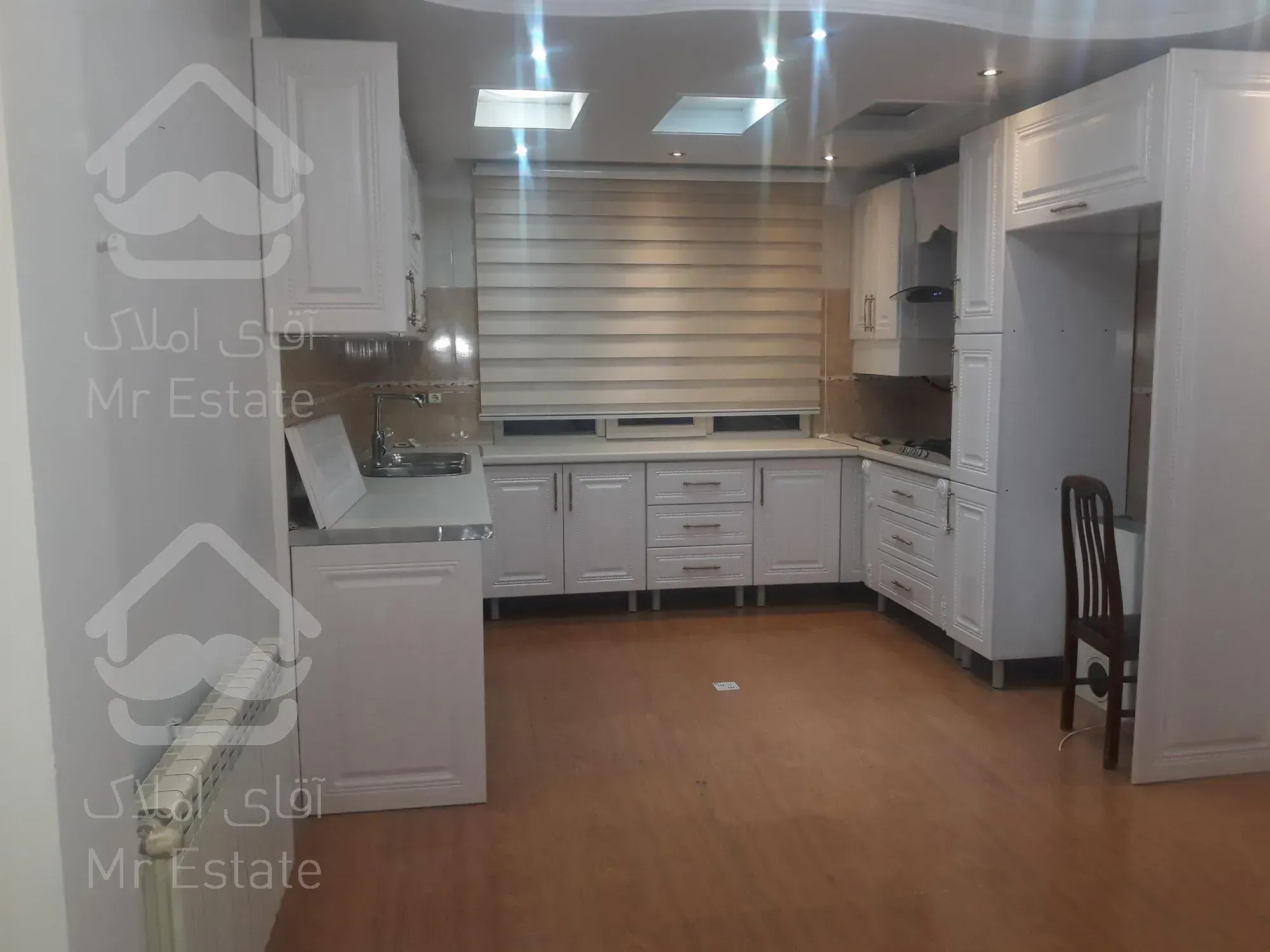 ۶۰متر/پارکینگ/آسانسور/انباری/تمیز