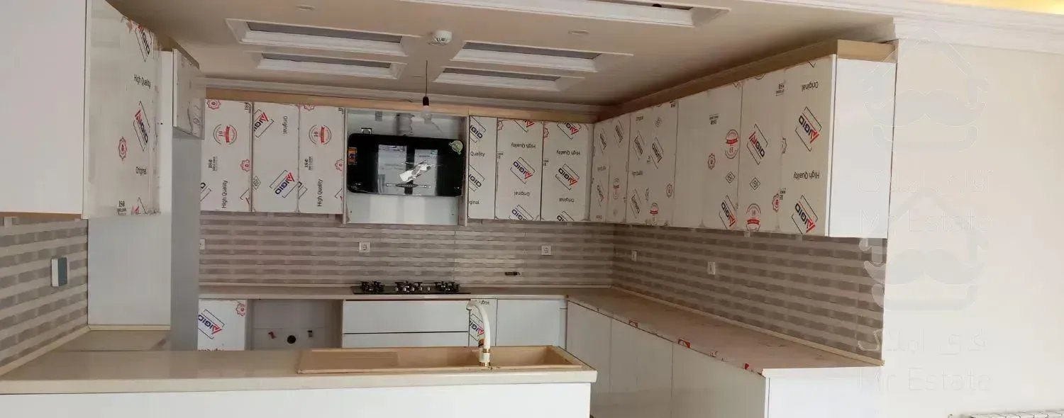 ۸۵ متر نوساز ۲نبش شیک ولیعصر-طالقانی