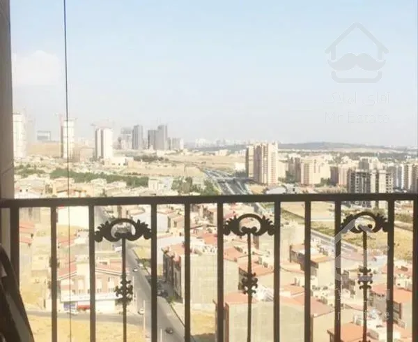 آپارتمان ۱۷۰متری  خوش نقشه در قلب منطقه 22