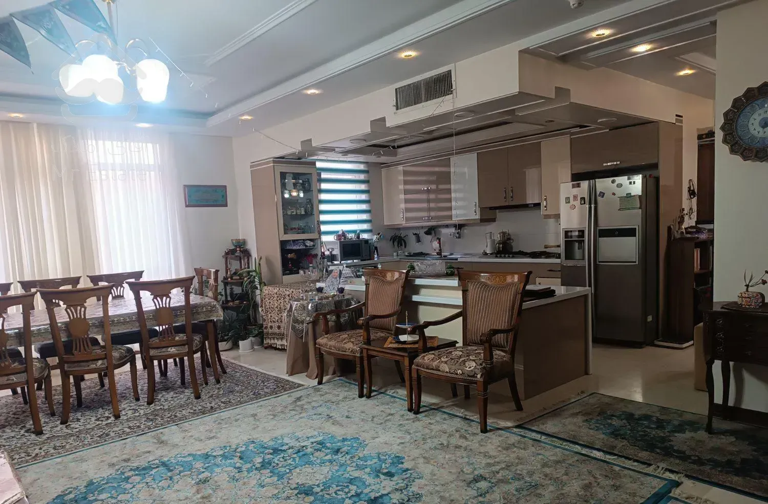 148متر خیابان ایران  خ قادری