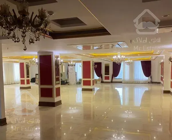 ۵۱ متر/ قصر بلورین نشاط/سازه ای مدرن