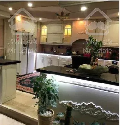 فروش آپارتمان 137 متر در شاکرزادگان فوری