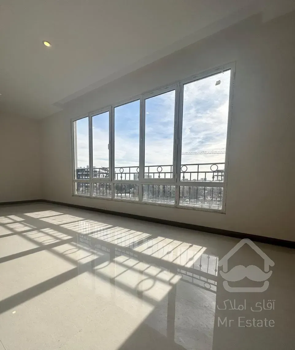 فروش آپارتمان ۱۲۴ متری ۲ خوابه در کوی زنبق