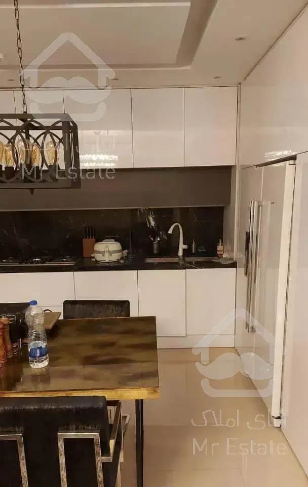 برج باغ/۱۲۰متر۳خواب/طبقه۸/سندتکبرگ