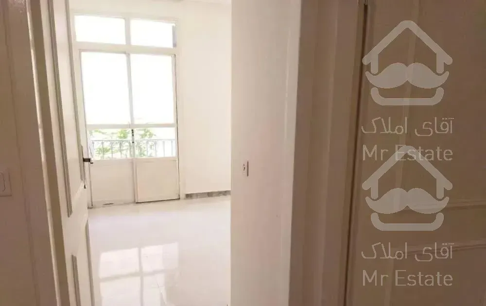 127متر/دسترسی/بدون آسانسور/نور