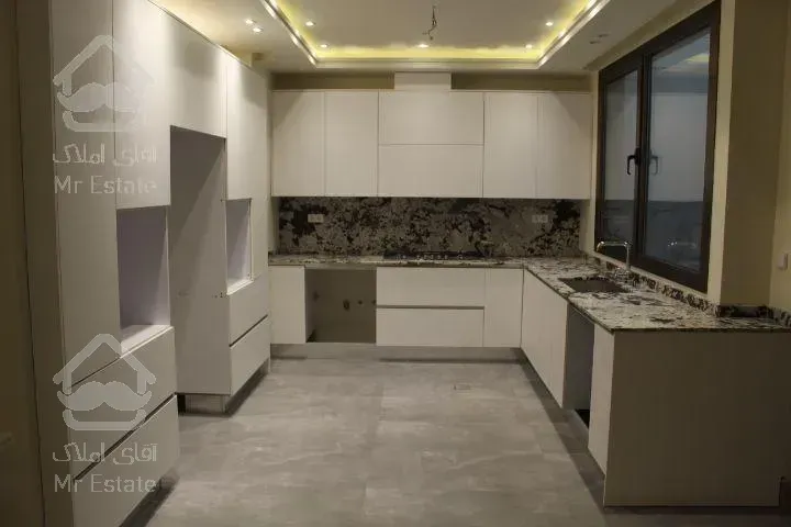 خرید آپارتمان 216 متری فرمانیه ثروتی