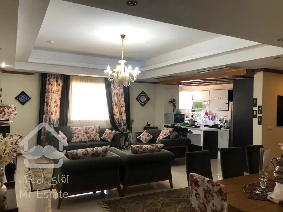 فروش ۱۳۰متربرج۳خواب.دریاچه/شهرک راه اهن/منطقه۲۲