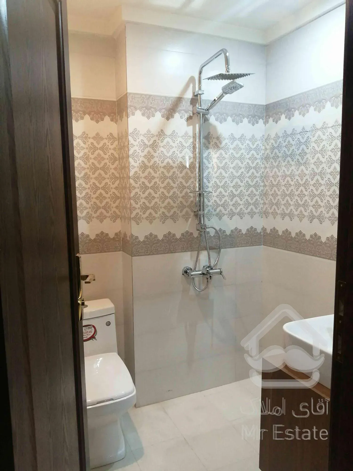 فروش آپارتمان تکواحدی ۱۷۳ متری نوساز شمال کاشانی