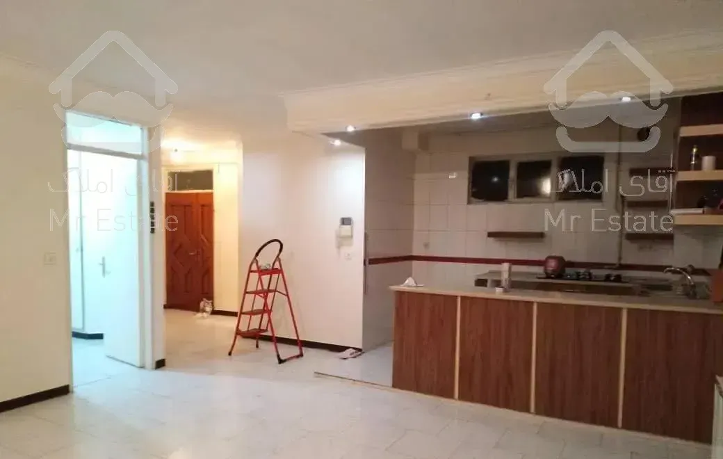 آپارتمان ۸۷ متری سند دار