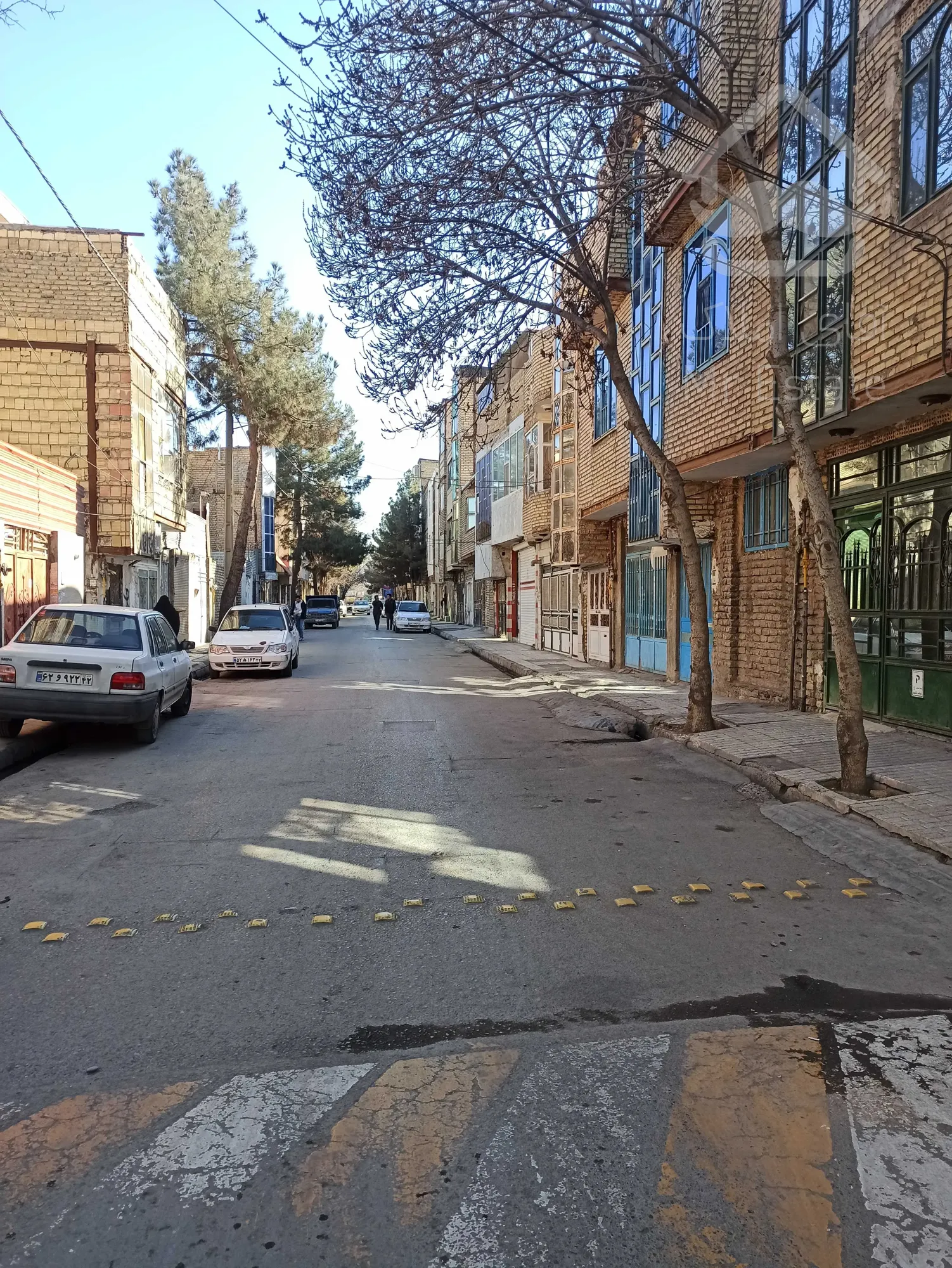 آپارتمان 120متر.2 خواب .همکف با مغازه