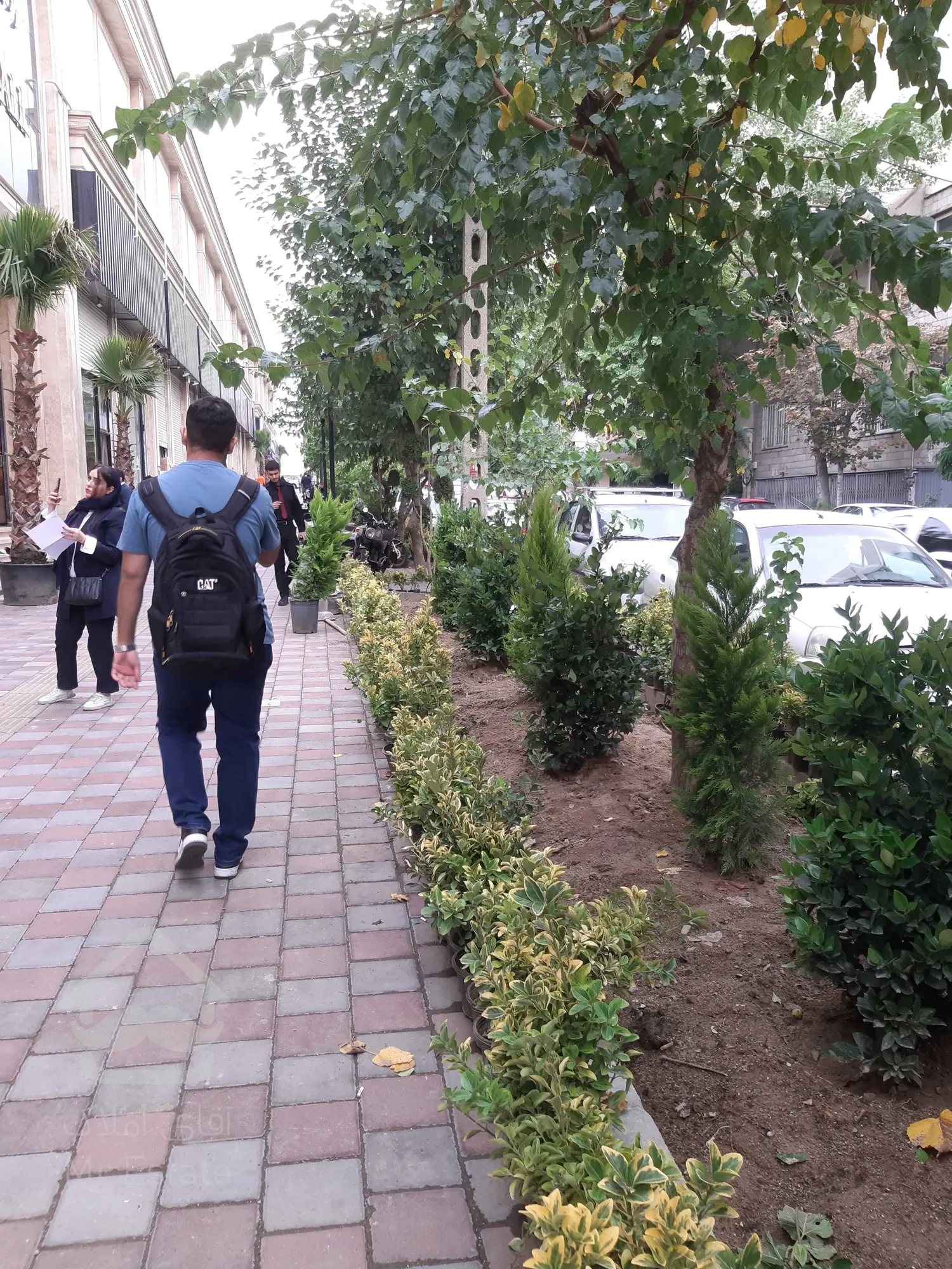 خرید و اجاره واحد های تجاری در رونیکامال هروی/بصورت اقساط 12ماهه/سند تک برگ تجاری