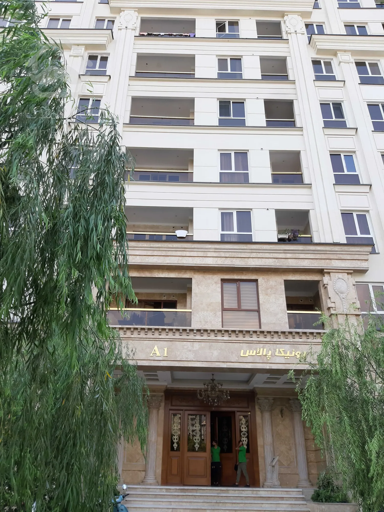 فروش آپارتمان 177 متری سه خوابه در برج لوکس رونیکاال هروی