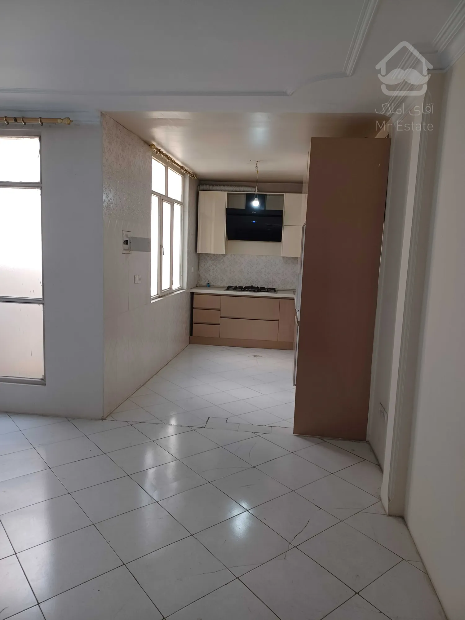 آپارتمان ۶۴ متری آماده سکونت و تخلیه