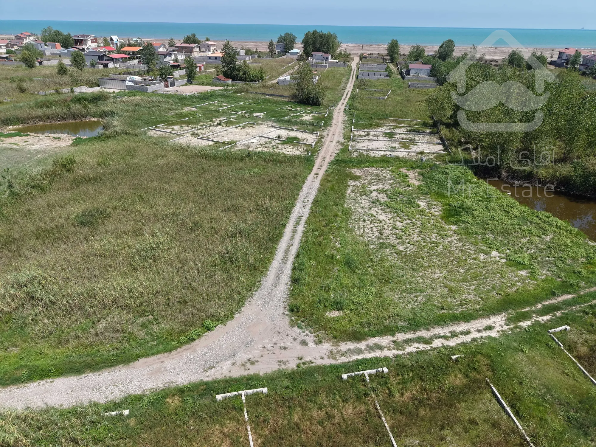 زمین ساحلی قابل ساخت و مناسب سرمایه گذاری امن