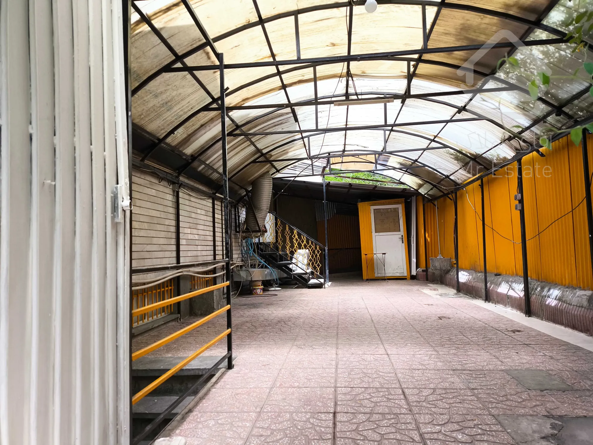 ویلای سه بر موقعیت اداری ۳۰۰ متری ونک