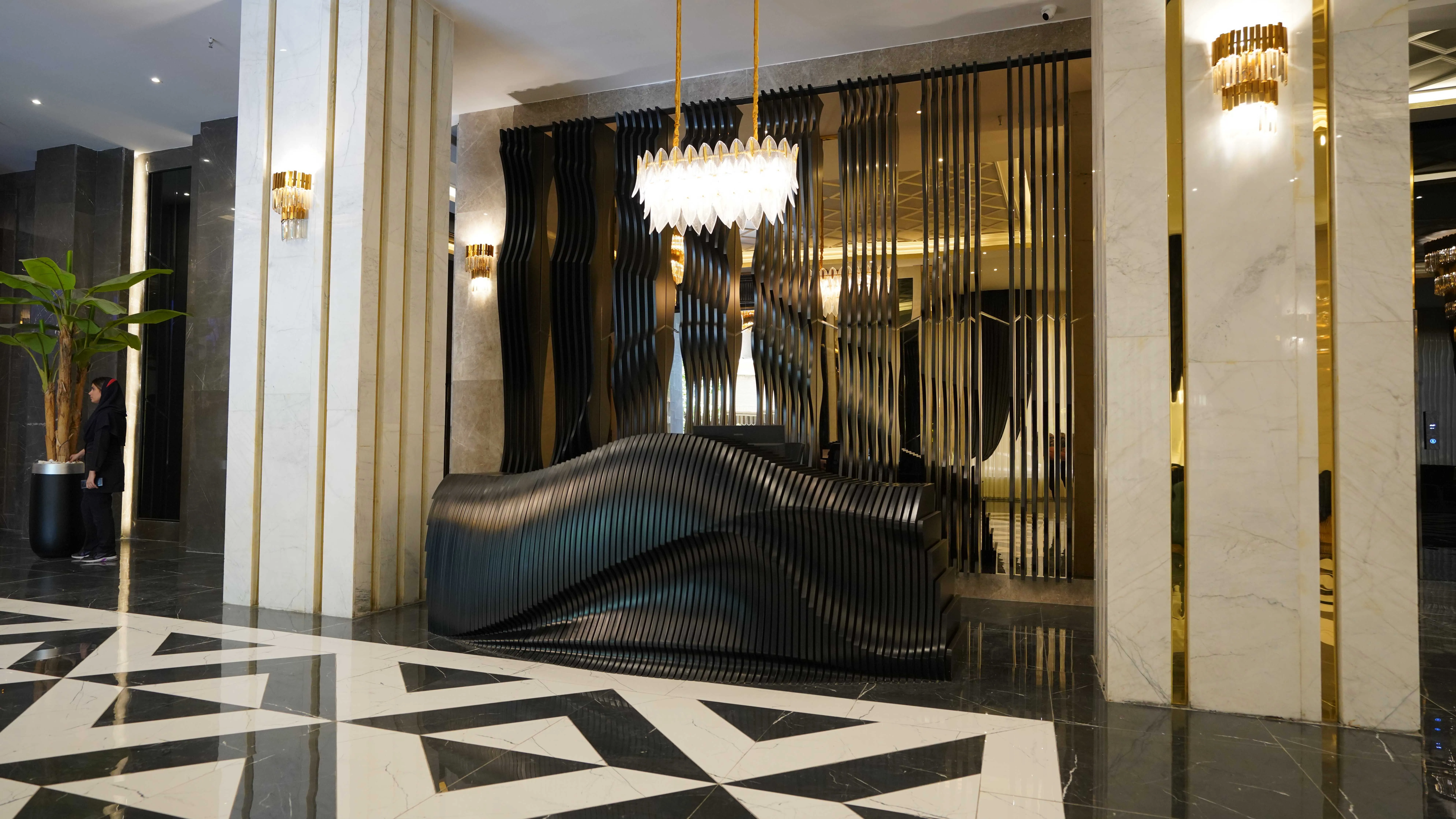 پیش فروش واحد 124 متری رونیکاپالاس دردشت