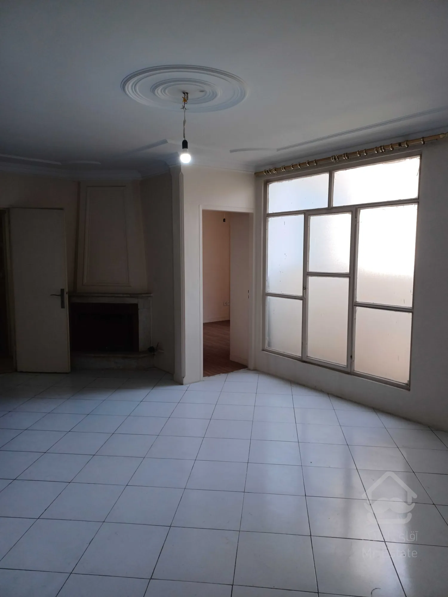 آپارتمان ۶۴ متری با همسایگان خوب