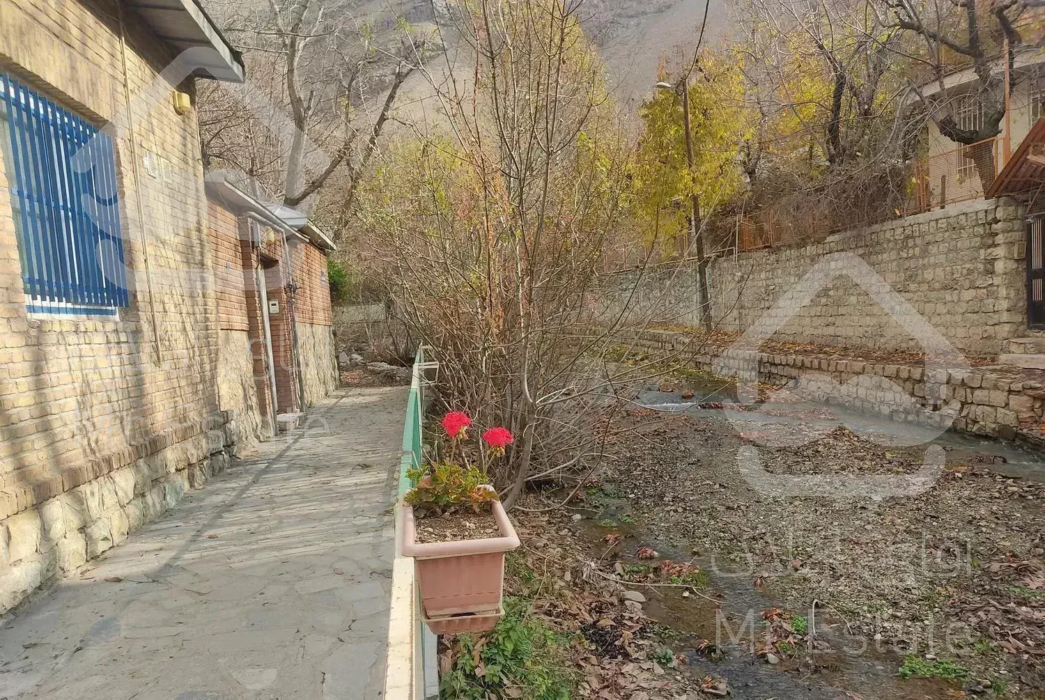 (ویلا) خانه ییلاقی نقلی و دنج،فشم، روستای کلوگان