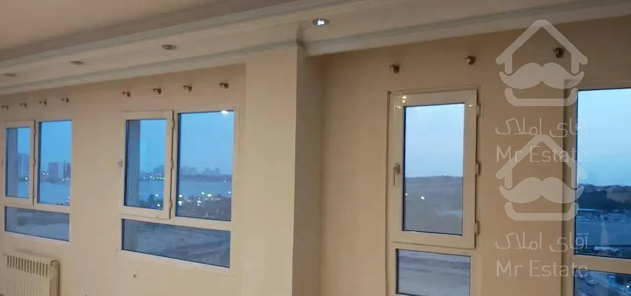 آپارتمان ۱۳۹متری/سه خواب/ویوابدی دریاچه