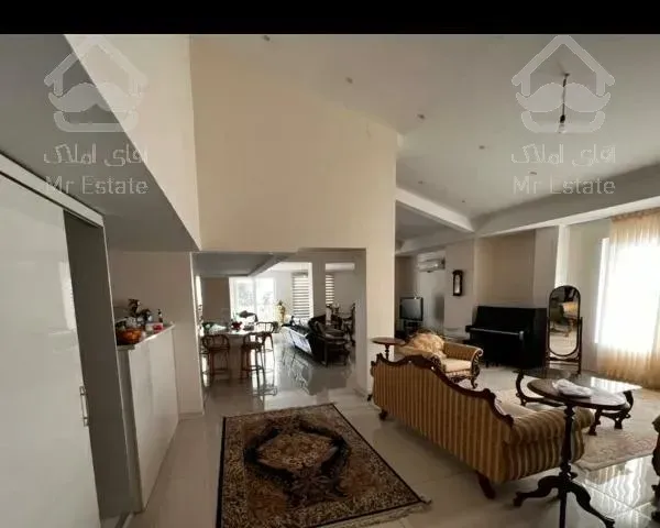 اپارتمان   /  ۲۷۰ متری  /  ۳ خواب /