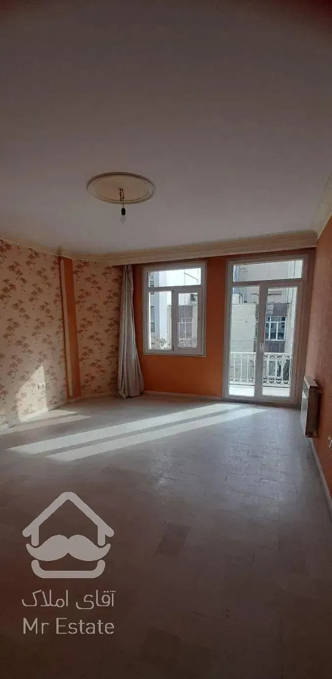 ۲۱۵ متر / ۳خواب / فول امکانات      (  تکواحدی  )