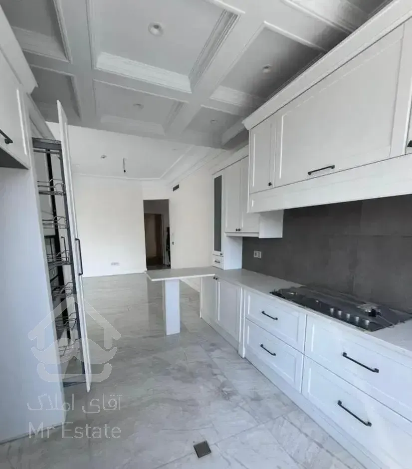 ۱۸۰متر ۳خواب نوساز فول مشاعات تاپ لوکیشن